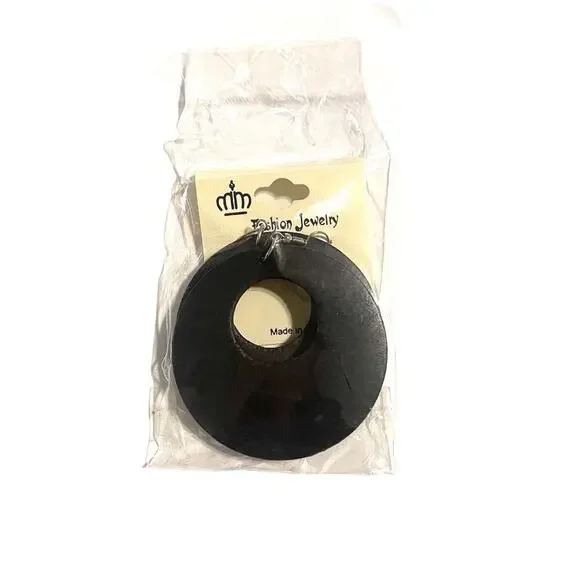 Earrings Vintage Large Black Wooden Hoop Retro NWT - Picture 3 of 5